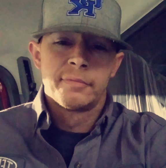 adamholt52